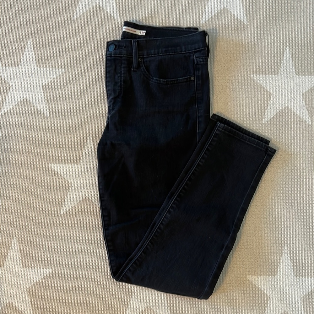 Levi’s 311 Shaping Skinny